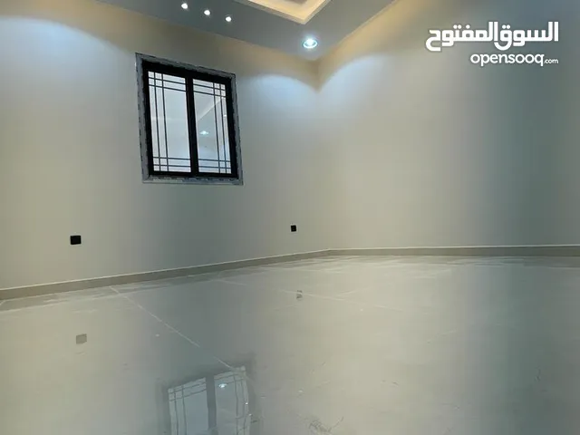 160 m2 4 Bedrooms Apartments for Rent in Al Madinah Alaaziziyah