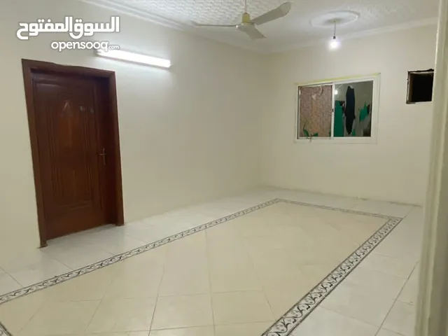 227 m2 5 Bedrooms Apartments for Rent in Al Madinah Ad Difa