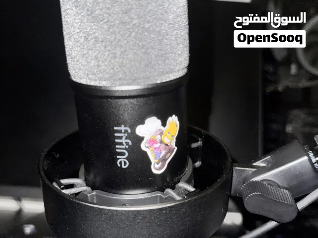 مايك Fifine بحالة جيدة مستخدم فقط اسبوعين مع جميع ملحقات المايك+تساند للمايك من شركة TeYuN.