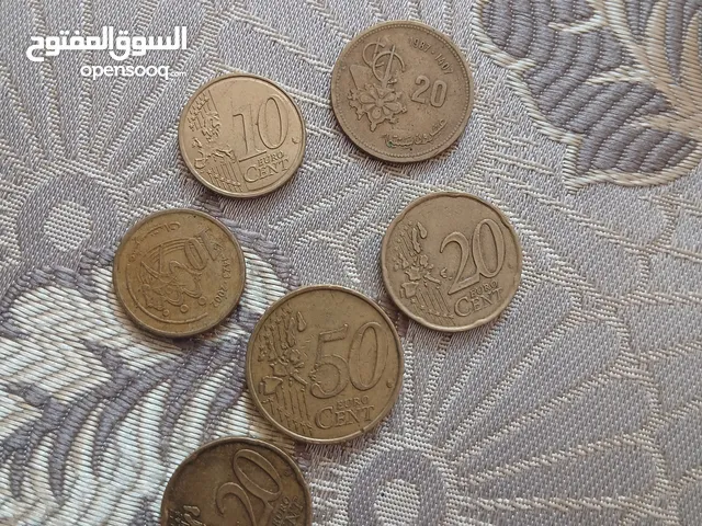 عملات قديمة لاكن في حالة جيدة من فات الاورو والريال