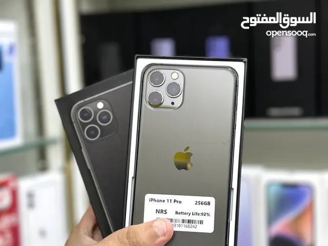 عرض خاص : iPhone 11 pro 256gb هواتف نظيفة بحالة الوكالة بدون اي شموخ أو مشاكل مع ضمان و ملحقات
