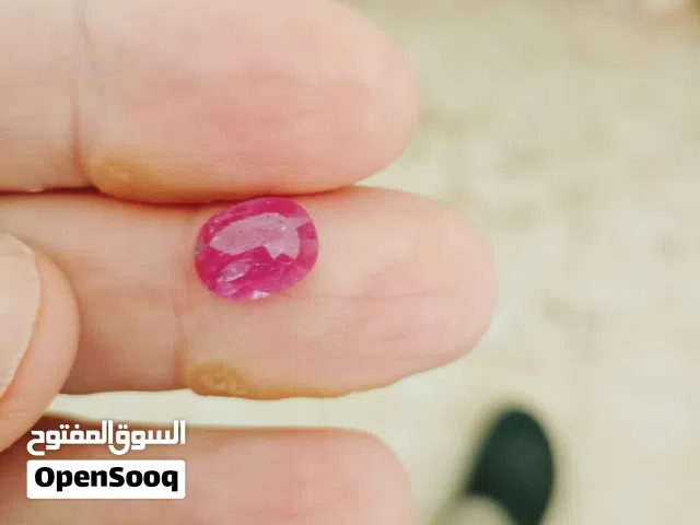 نادره ياقوته دم حمامه احمر 5 ق اصلي و بشهادة