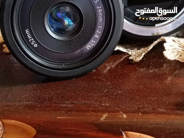 Canon 600d avec lens 24mm 1 2.8