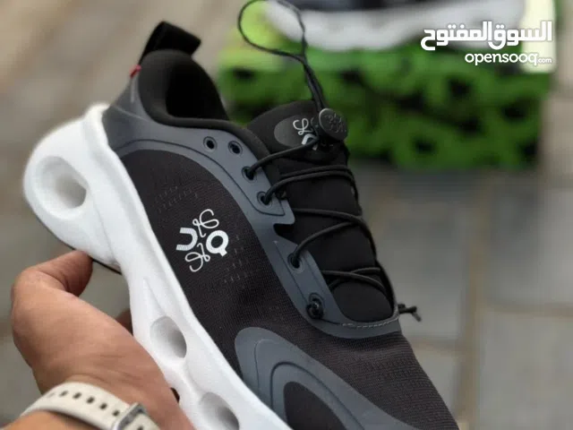 كوتشي رجالي و حريمي  ماركه On Cloudخامه ممتازة – صناعة فيتنامي