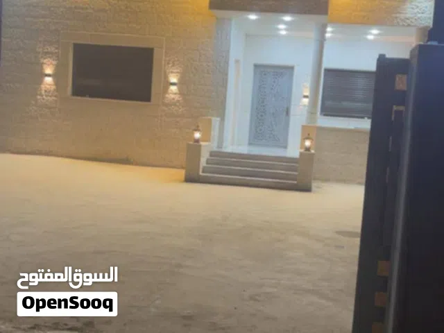 بيت مستقل في إربد سال ع مساحه البناء 167