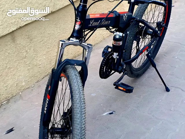 دراجة هوائية  لاند روفر X9  8 سرعات  قابلة للطي  مقاس كبير   بحالة جيدة جدا