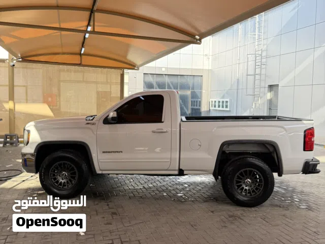 Used GMC Sierra in Abu Dhabi