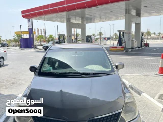 2006 نيسان تيدا