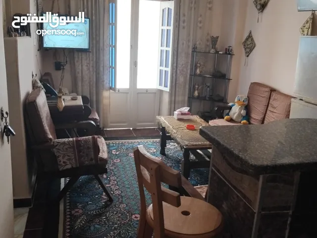 شقة 67م للبيع الدور السادس
