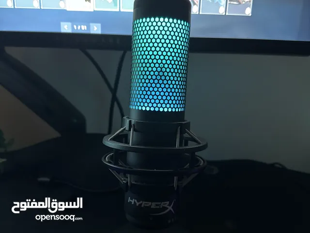 مايك هايبر اكس استعمال خفيف ونظيف hyperx quadcast s للبيع بسعر ممتاز ( مع الكرتون والاغراض)