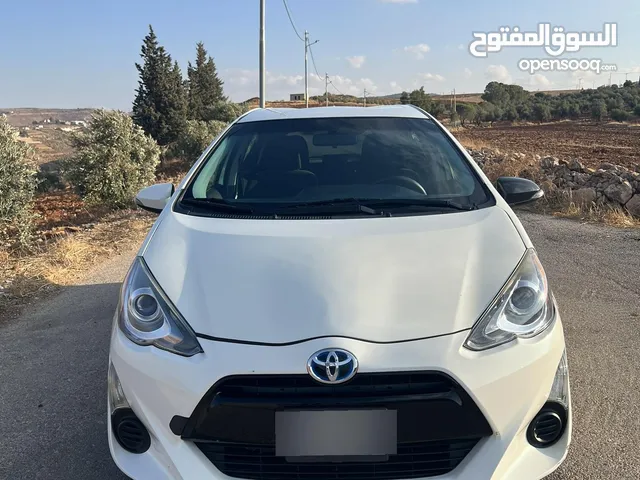 تويوتا بريوس سي 2016