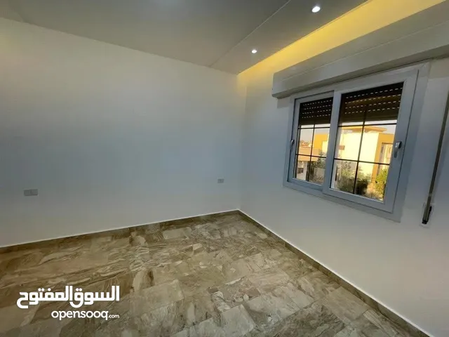 170 m2 4 Bedrooms Apartments for Sale in Tripoli Souq Al-Juma'a