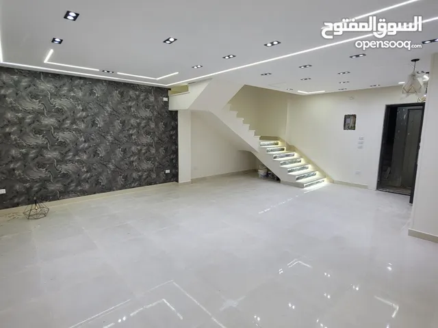 175 m2 3 Bedrooms Apartments for Sale in Giza 6th of October