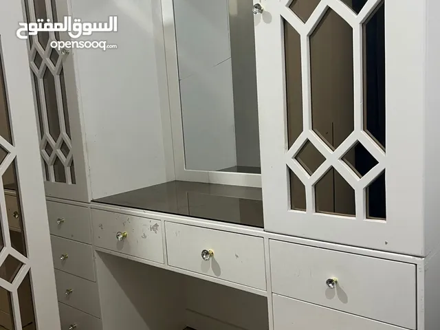 تسريحة كبيرة مع كبتات تخزين