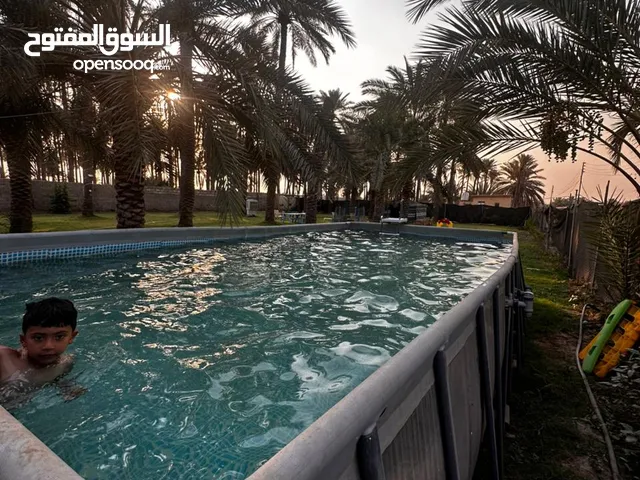 مسبح للبيع