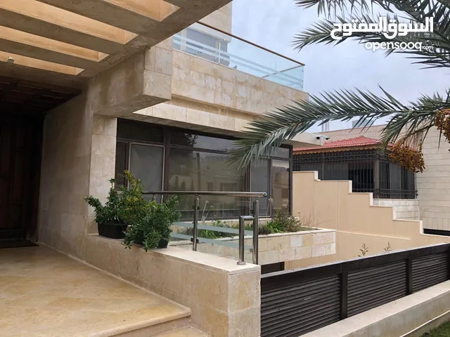 1046 m2 More than 6 bedrooms Villa for Sale in Amman Khalda