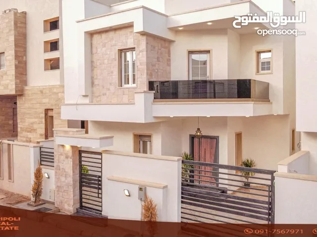 360 m2 3 Bedrooms Townhouse for Sale in Tripoli Al-Serraj