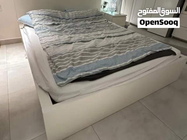 Bed with Mattress:  White Size 160x200