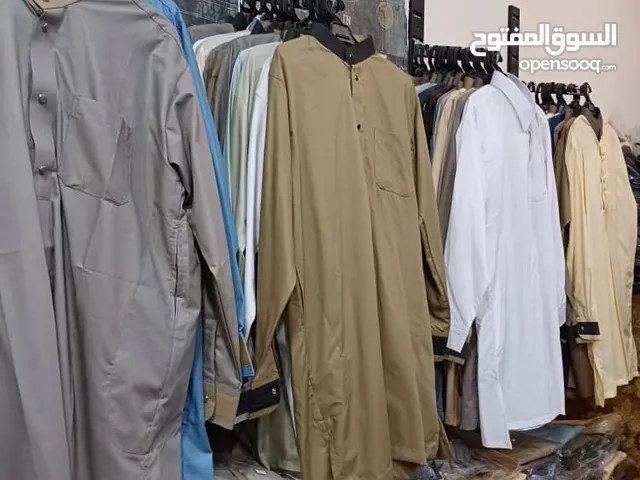 بدالي عربيه البيع جمله وقطاعي جميع الاحجام والاشكال والاوان مكان مصراتة من قرب جزيرة الجبالي