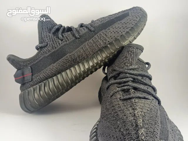 Adidas Yeezy Boost "reflective"  عاكس