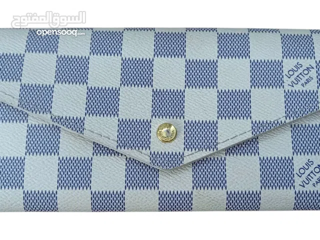 Louis Vuitton Sarah wallet in Damier Azur coated canvas. لويس فيتون أصلية محفظة ستاتي  أصلية