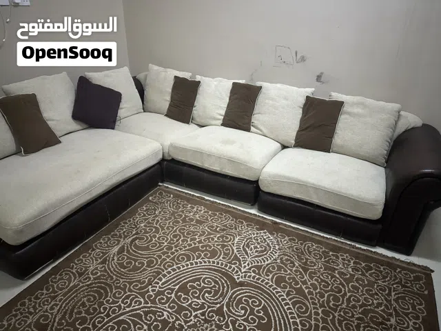 كنب مع سجادة