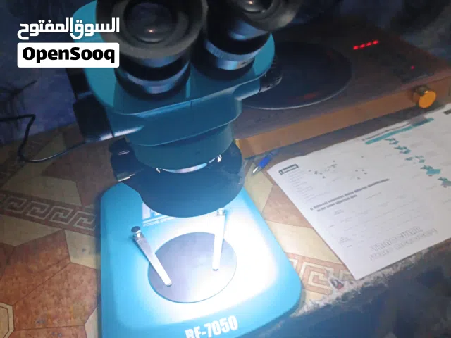 مجهر لصيانة الإلكترونيات من نوعية RF4 7050