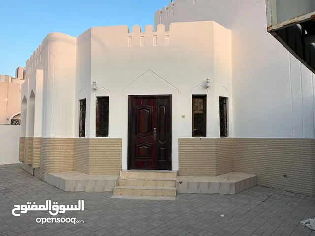 2 m2 3 Bedrooms Villa for Rent in Muscat Al-Hail