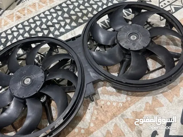 للبيع قطع غيار مراوح وشاشات واكسسوارات سيارات يابانيه مع المانيه