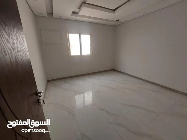160 m2 4 Bedrooms Apartments for Rent in Al Madinah Al Khalidiyyah