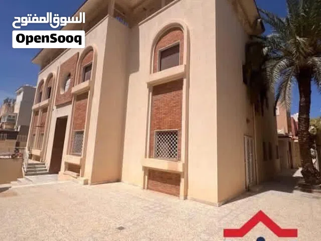فيلا تجارية للإيجار في بن عاشور بالقرب من مقهي الحاج فتحي