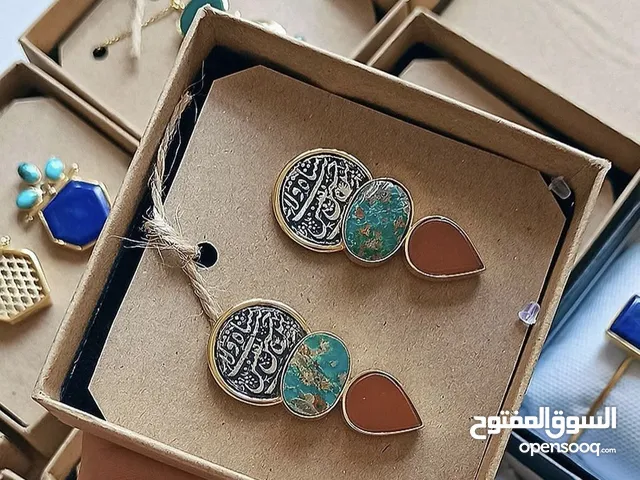 إكسسوارات فضية فريدة وأنيقة بأسعار معقولة • مجوهرات فضية مصنوعة يدويًا - شحن لجميع أنحاء البلاد