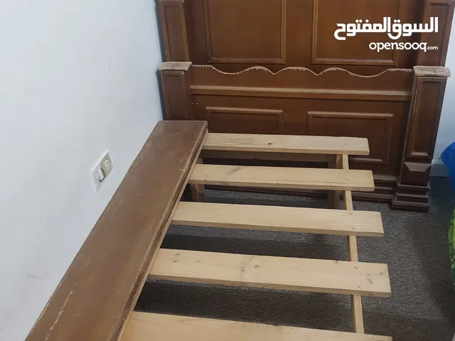 تخت مفرد مع مكتب للبيع لون اورانج تخت مفرد لون بني للبيع