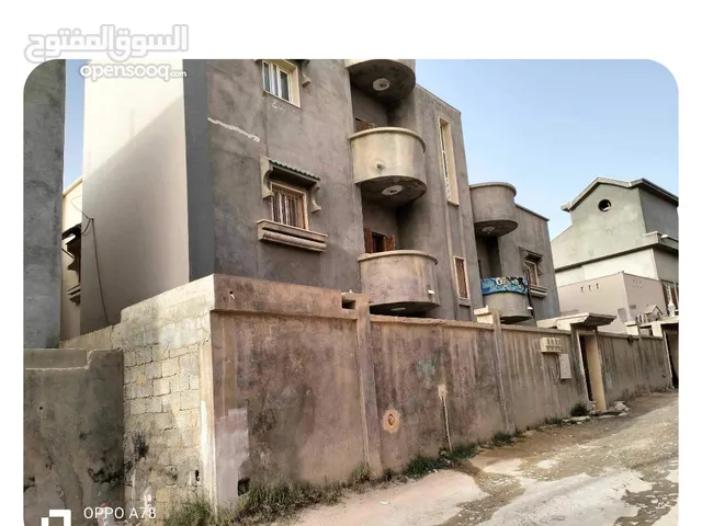 300 m2 4 Bedrooms Townhouse for Sale in Tripoli Ain Zara