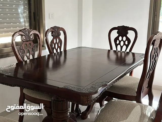طاولة سفرة مستعملة