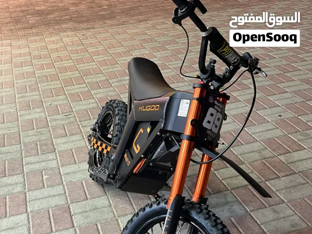 للبيع كوجو KUGOO WISH 01 يمشي 76 بحالة ممتازة السكوتر نضيف جداً و ما فيه خرابات