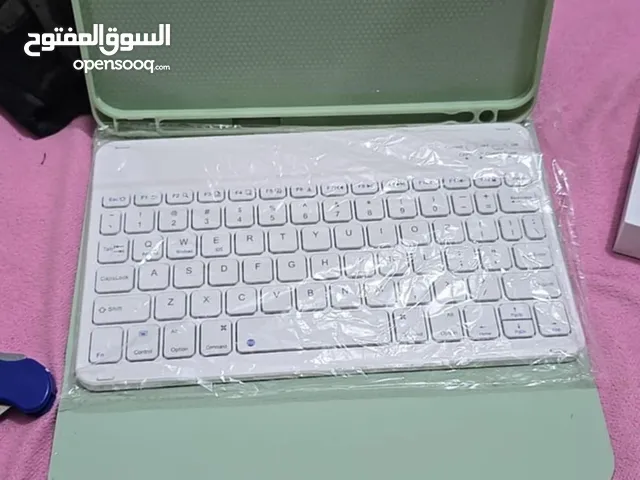 ماجك كيبورد مع كفر