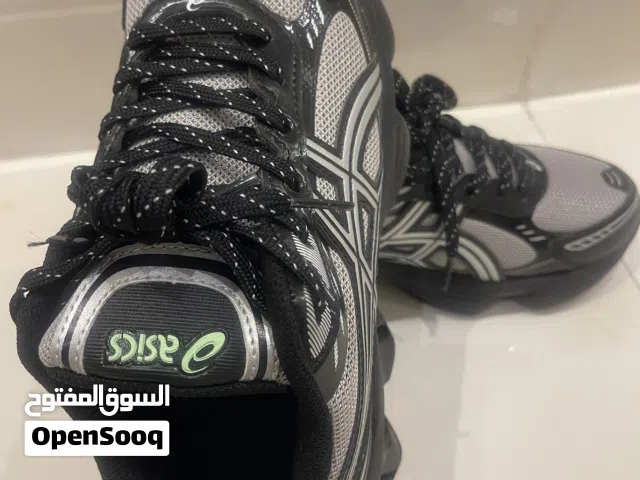 سنيكر Asics Gel-Kinetic فلونت – سيلفر/بلاك – شبه جديدة