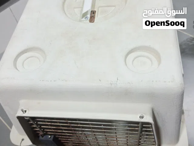 موجود بيتين بحالة جيدة بلاستيك قوي