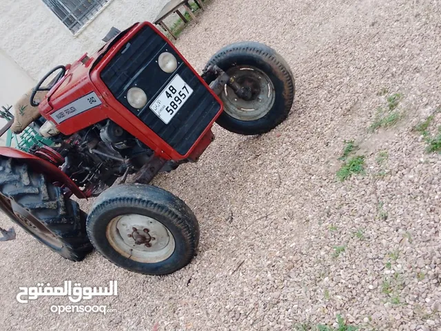 1984 Tractor Agriculture Equipments in Irbid