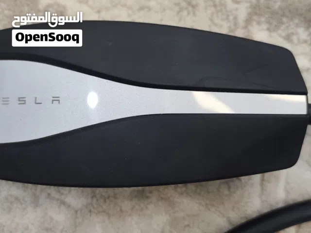 شاحن تيسلا اصلي مدخل صناعي مستعمل بحال الوكاله