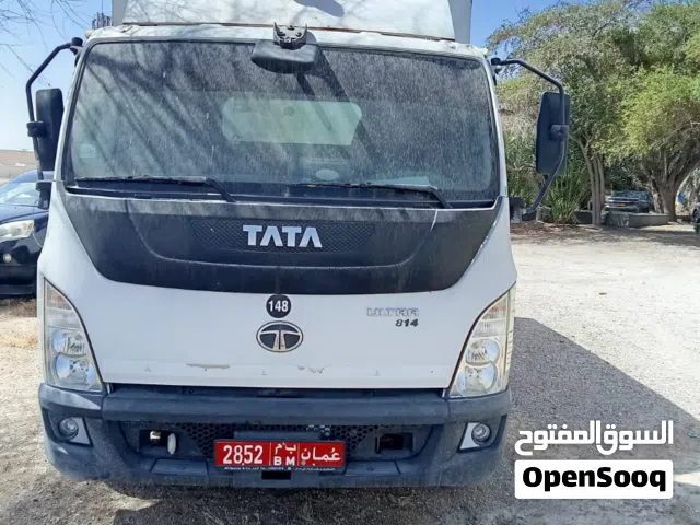 شاحنة مقفلة للإيجار أو البيع