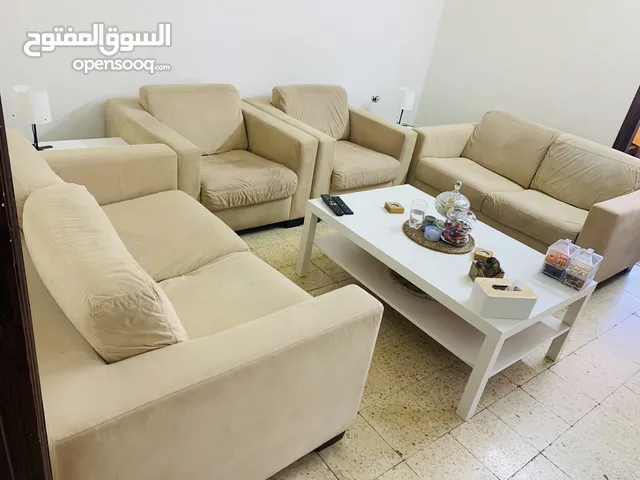 كنبايات من شركة the one السعر قابل للتفاوض الطقم مكون من 6 مقاعد وحالته جيده