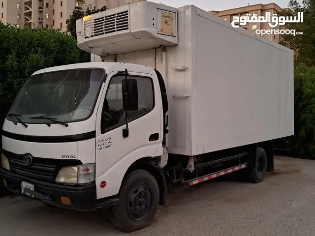 Refrigerator Toyota 2009 in Hawally