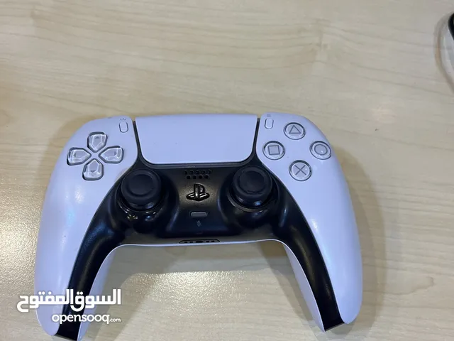 يد بلاستيشن 5 مستعمل