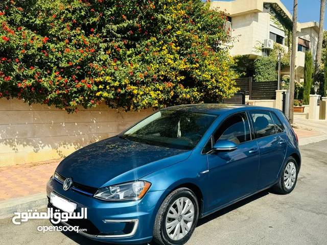 فوكسفاجن E-Golf 2015 بحالة الوكالة فحص كامل 7 جيد عداد قليل 63000 Km فقط للبيع بسعر مغري للجادين