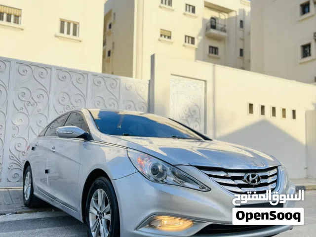 هونداي سوناتا 2012 جمرك دخول حديث محرك 20 دوش الاصلي تب نظافه فل عدا بنوراما مسرفزه سيرفز تام