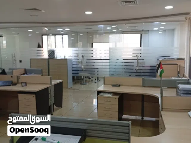 مكاتب تجارية مميزة للإيجارفي أم أذينة / شارع زهران