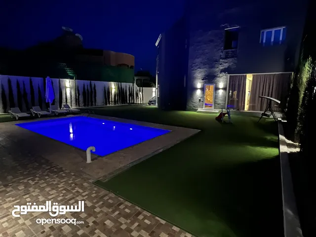 618 m2 More than 6 bedrooms Villa for Sale in Kuwait City Qortuba