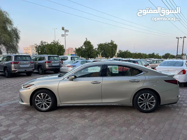 لكزس 2024 Es350 على الزيرور